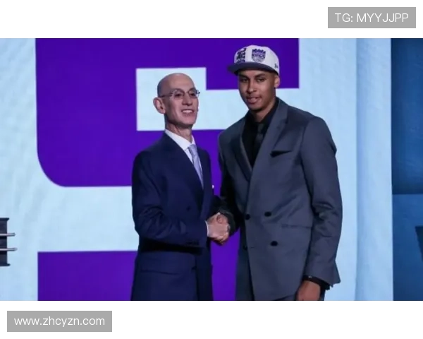 Violanews评科莫三杰